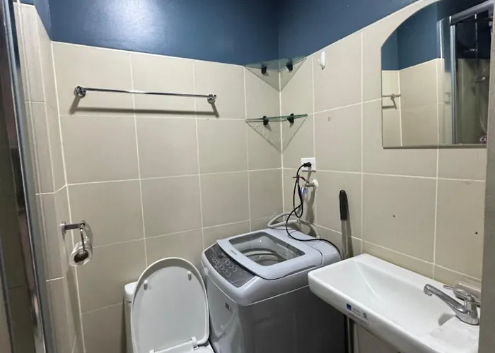 Modern 1br Near Mrt Bgc Ortigas Manila