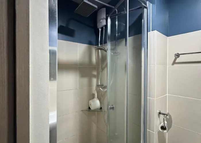 Modern 1br Near Mrt Bgc Ortigas Manila